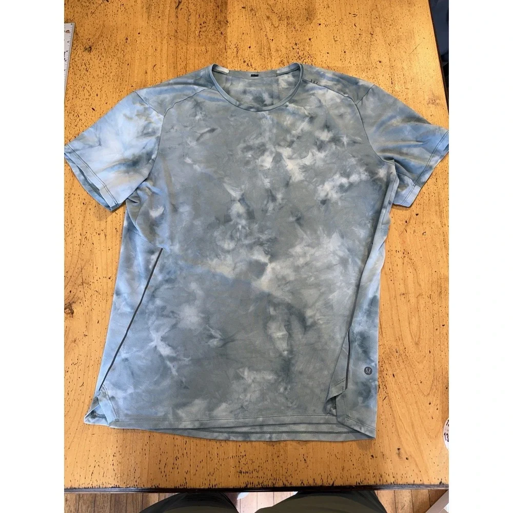 Lululemon Always Agile Mens Shirt L Short Sleeve Diamond Dye Asphalt Tie Print